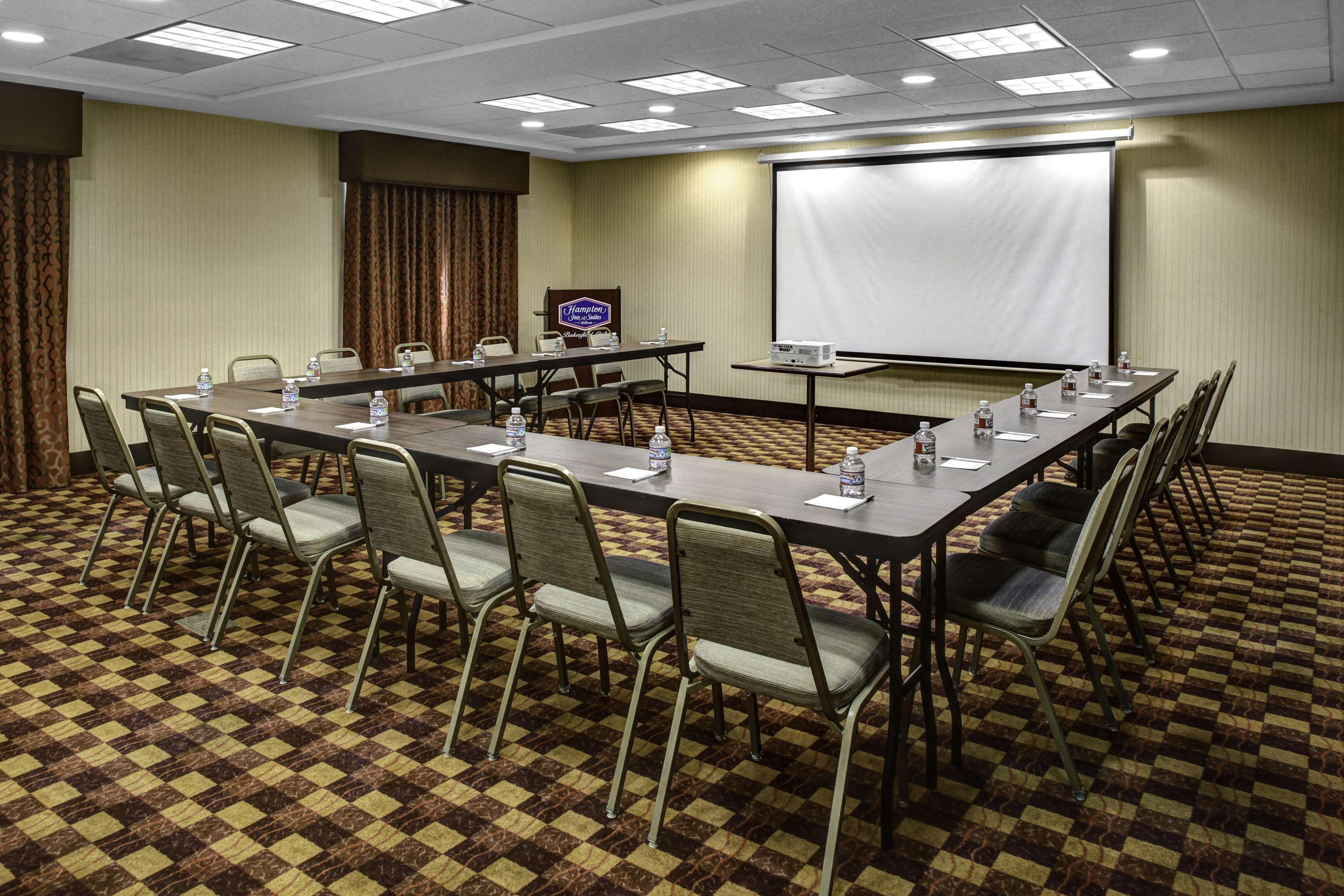 Hampton Inn And Suites Bakersfield / Highway 58 Εξωτερικό φωτογραφία