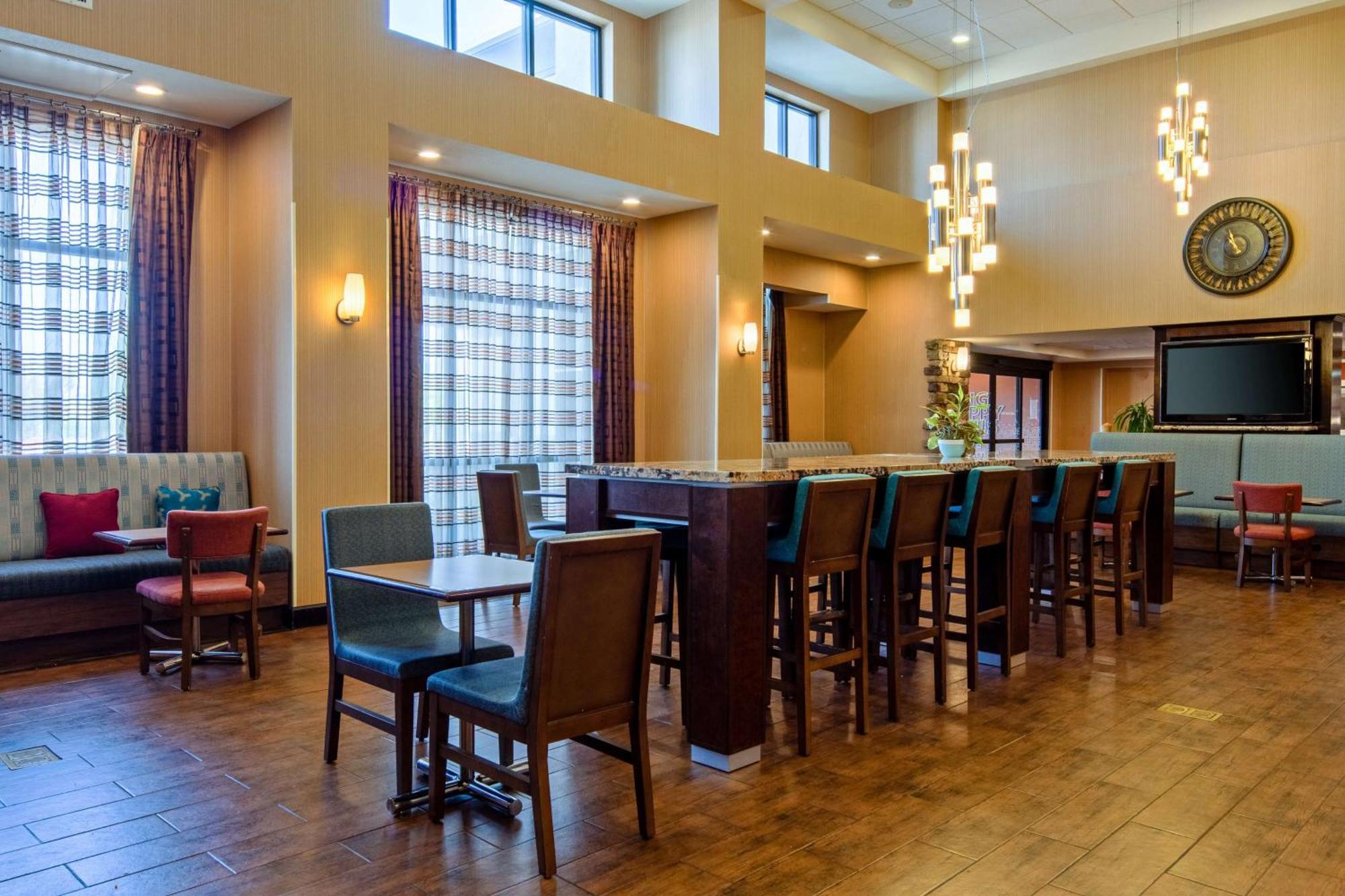 Hampton Inn And Suites Bakersfield / Highway 58 Εξωτερικό φωτογραφία